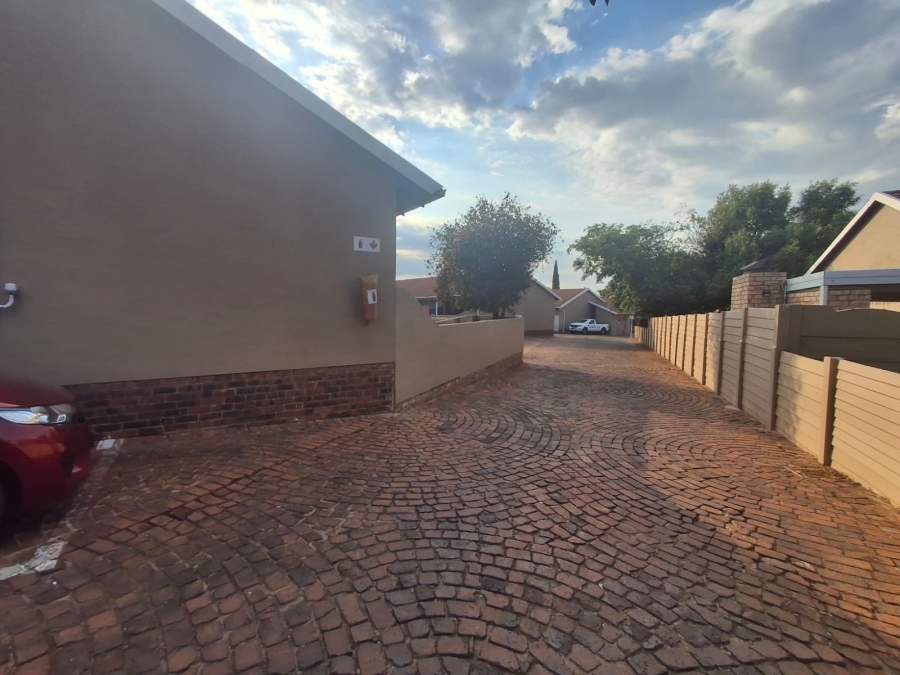 3 Bedroom Property for Sale in Parkrand Gauteng