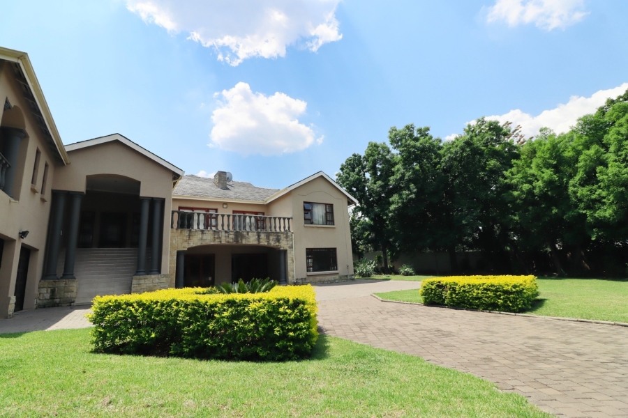 5 Bedroom Property for Sale in Bryanston Gauteng