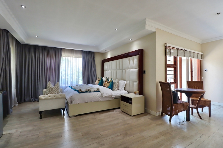 5 Bedroom Property for Sale in Bryanston Gauteng