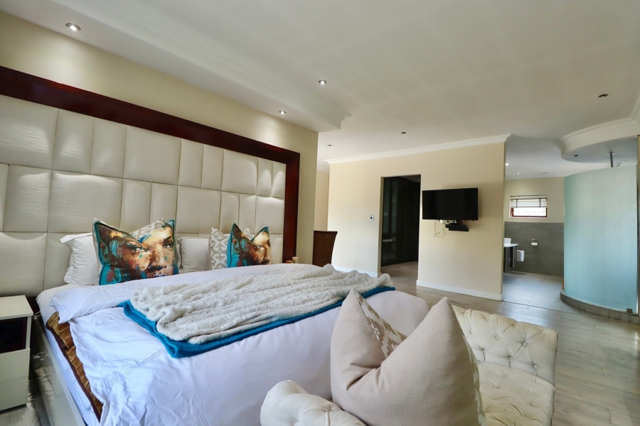 5 Bedroom Property for Sale in Bryanston Gauteng