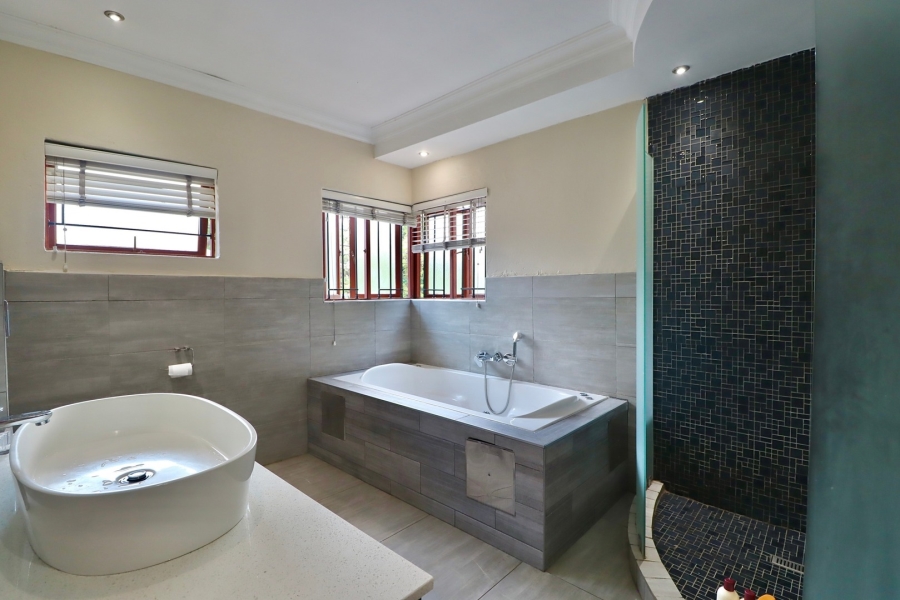 5 Bedroom Property for Sale in Bryanston Gauteng