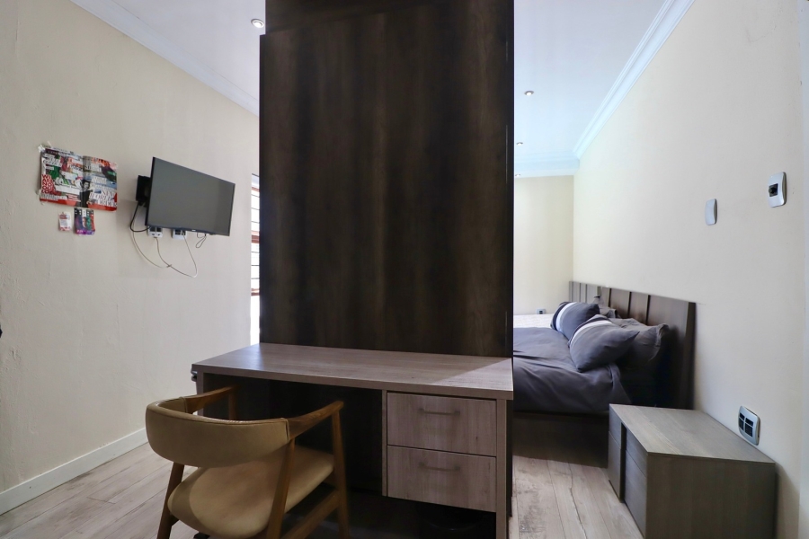 5 Bedroom Property for Sale in Bryanston Gauteng