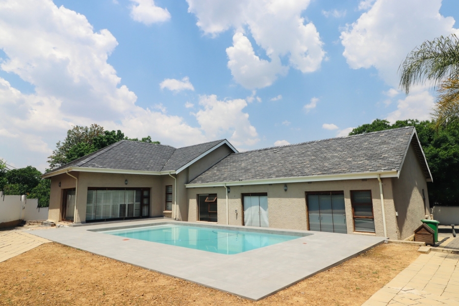 5 Bedroom Property for Sale in Bryanston Gauteng