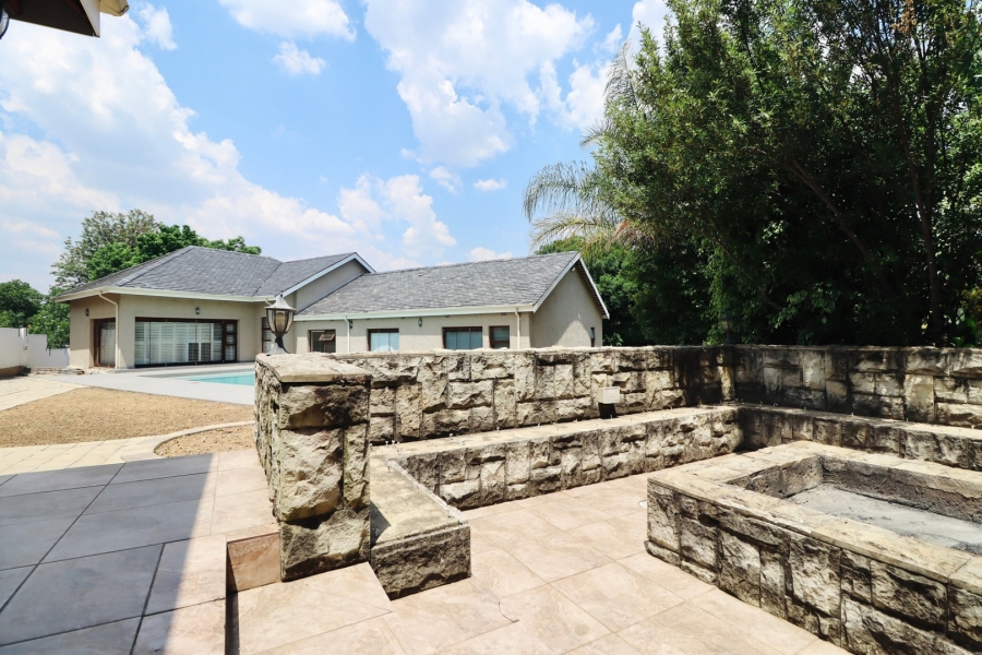 5 Bedroom Property for Sale in Bryanston Gauteng