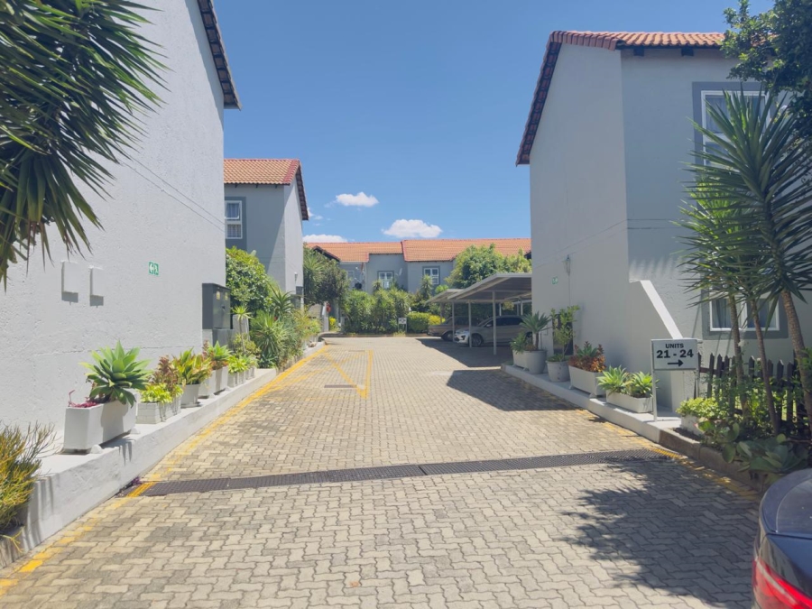 2 Bedroom Property for Sale in Fourways Gauteng