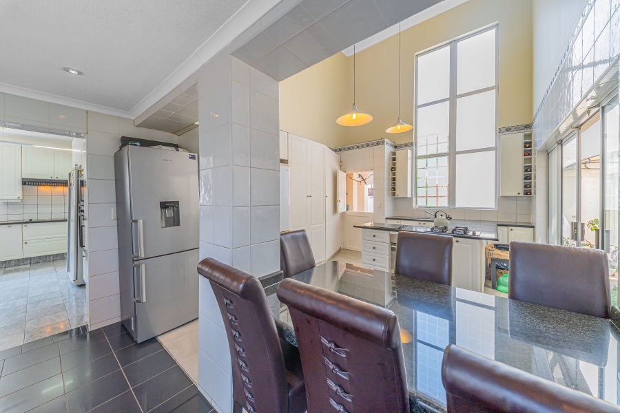 5 Bedroom Property for Sale in Kyalami Estates Gauteng