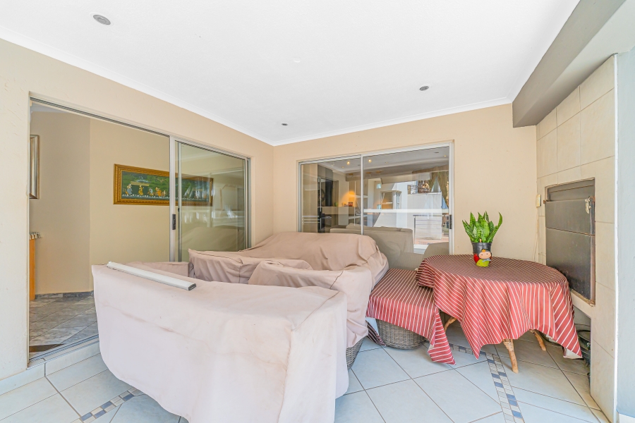 5 Bedroom Property for Sale in Kyalami Estates Gauteng