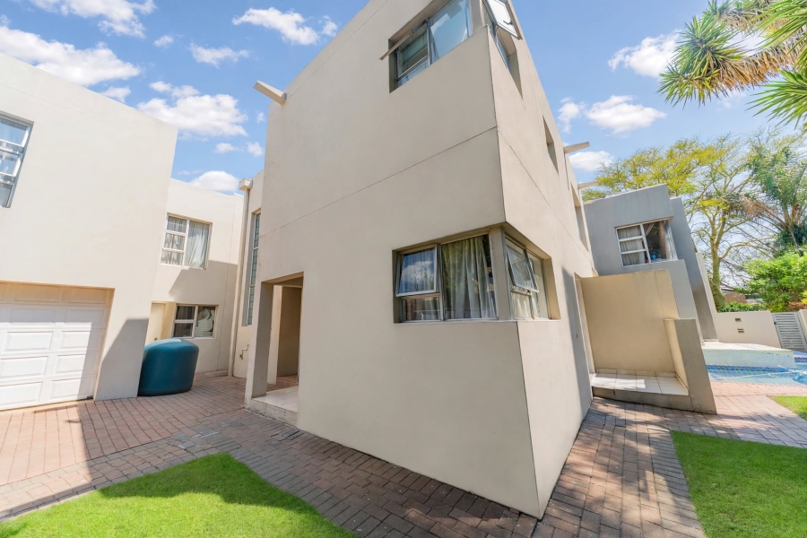 5 Bedroom Property for Sale in Kyalami Estates Gauteng