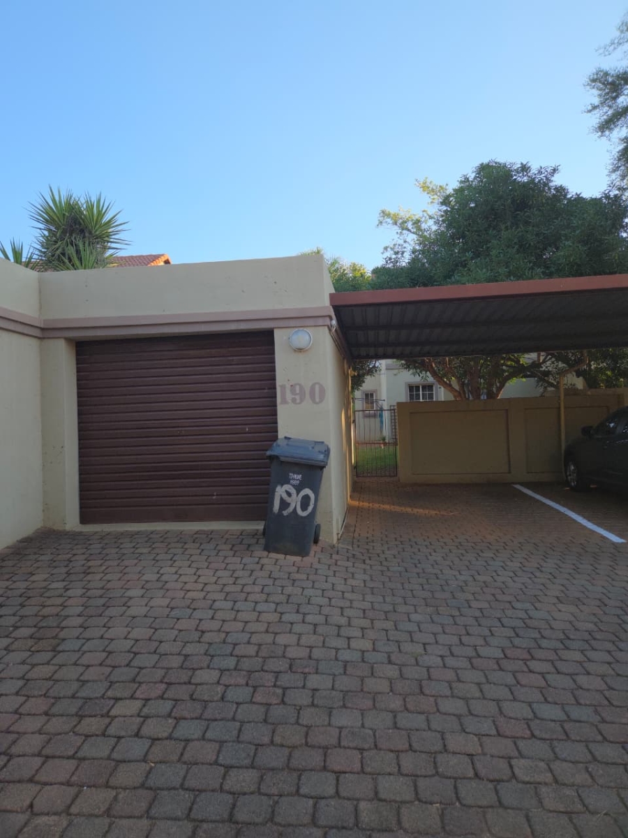 2 Bedroom Property for Sale in Annlin Gauteng