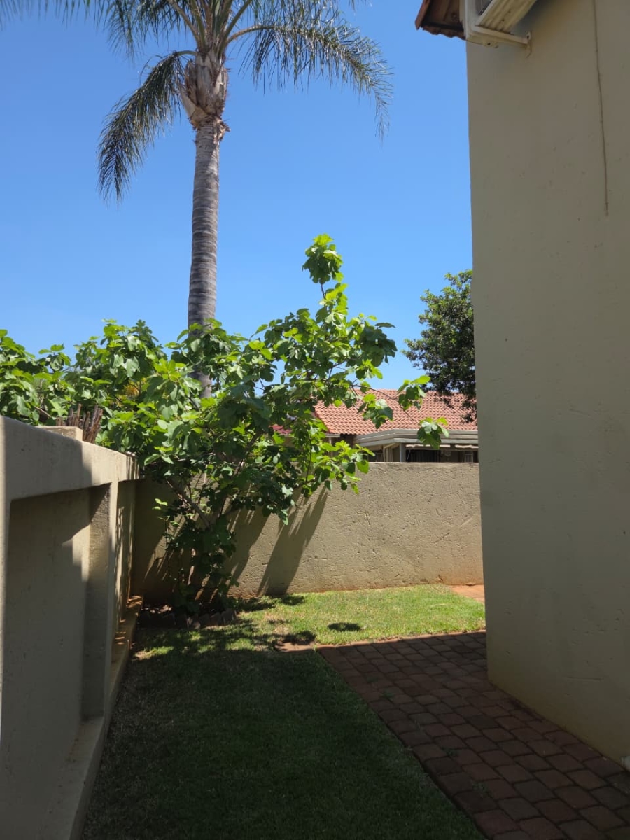 2 Bedroom Property for Sale in Annlin Gauteng
