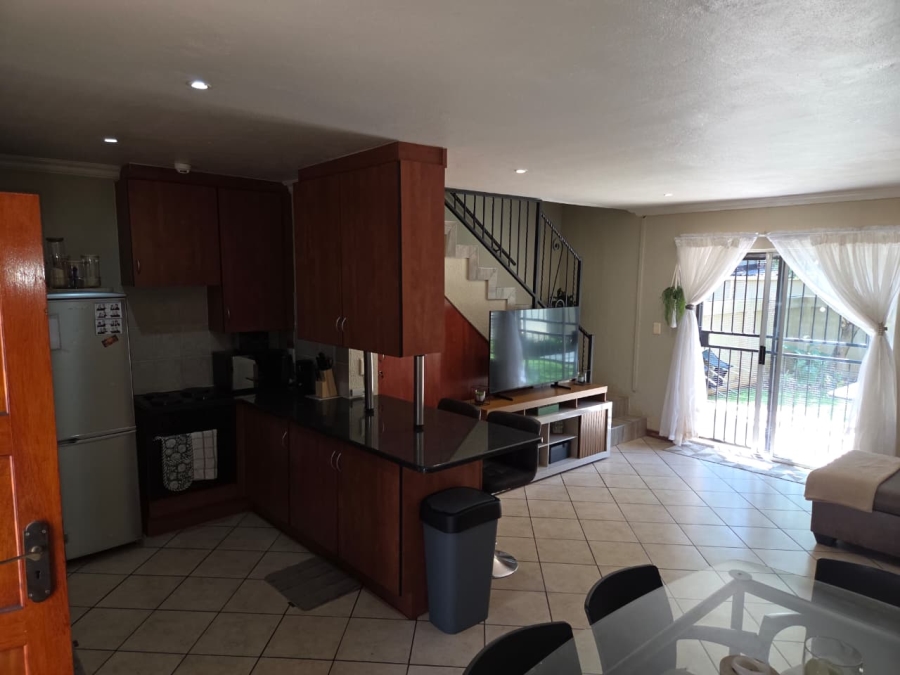 2 Bedroom Property for Sale in Annlin Gauteng