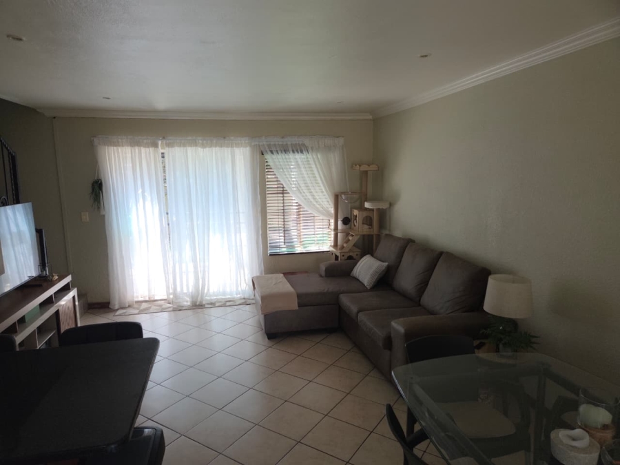 2 Bedroom Property for Sale in Annlin Gauteng