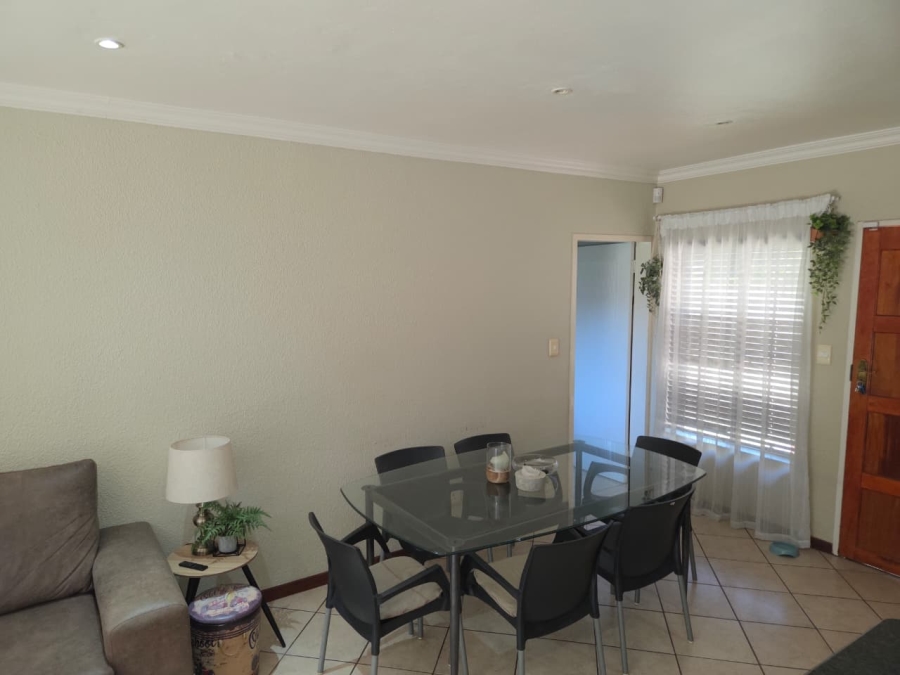 2 Bedroom Property for Sale in Annlin Gauteng