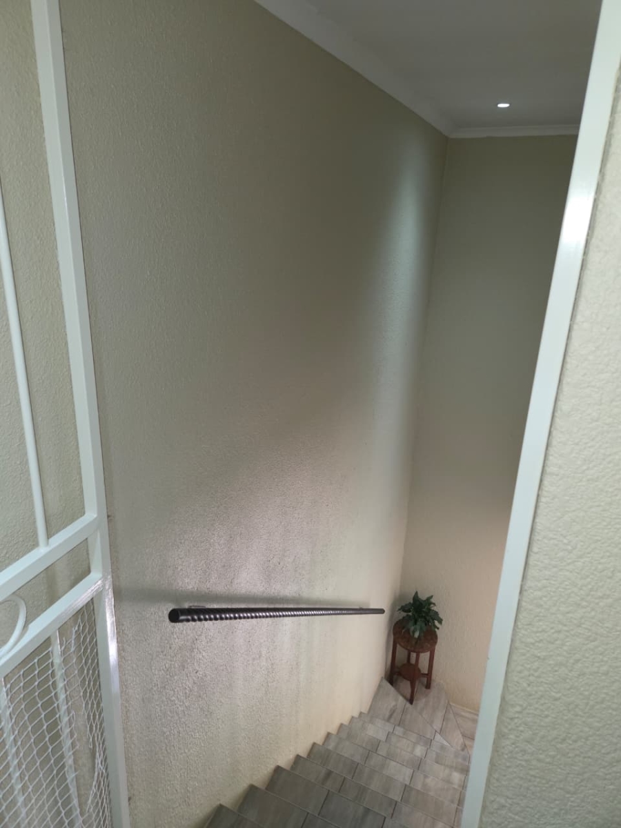2 Bedroom Property for Sale in Annlin Gauteng