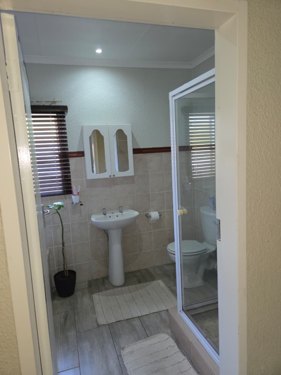 2 Bedroom Property for Sale in Annlin Gauteng