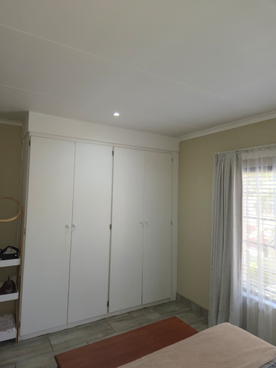 2 Bedroom Property for Sale in Annlin Gauteng