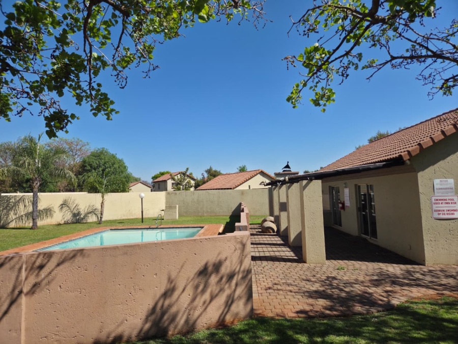 2 Bedroom Property for Sale in Annlin Gauteng