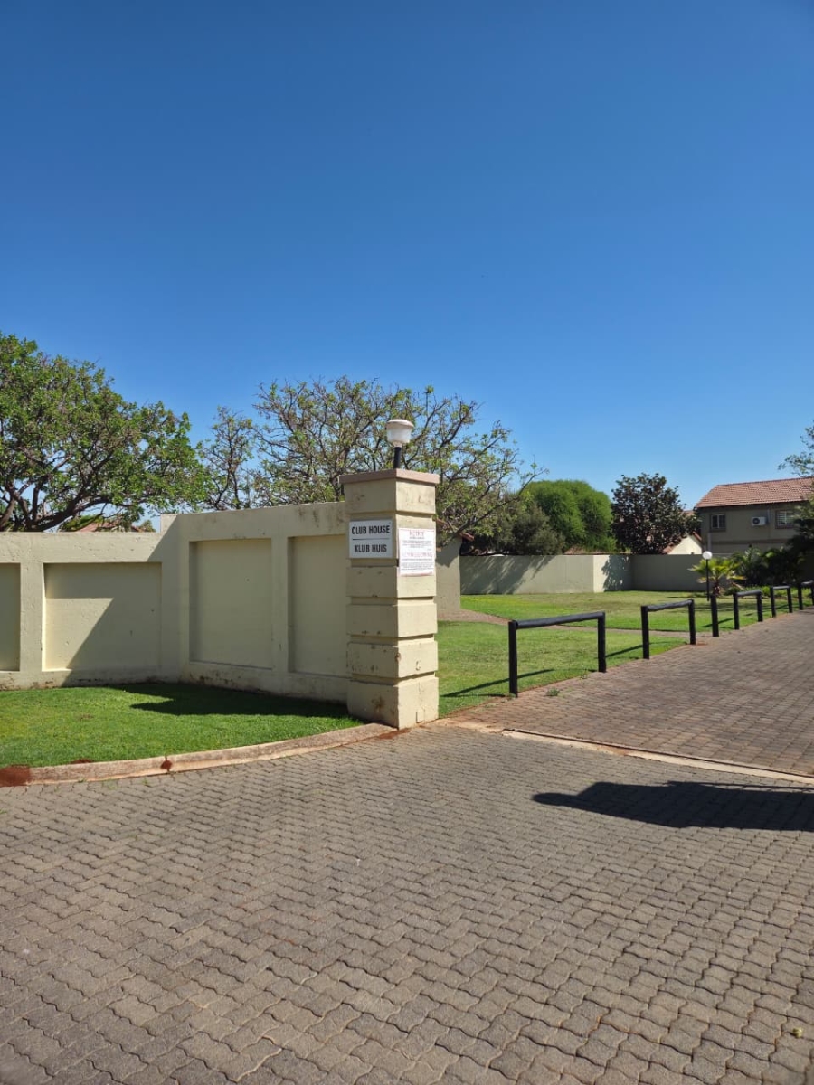 2 Bedroom Property for Sale in Annlin Gauteng