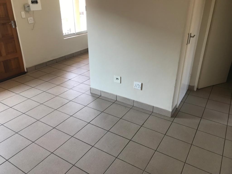 To Let 2 Bedroom Property for Rent in Waverley Gauteng