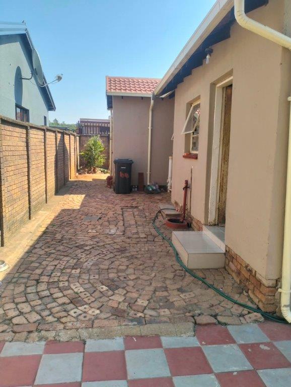 3 Bedroom Property for Sale in Danville Gauteng