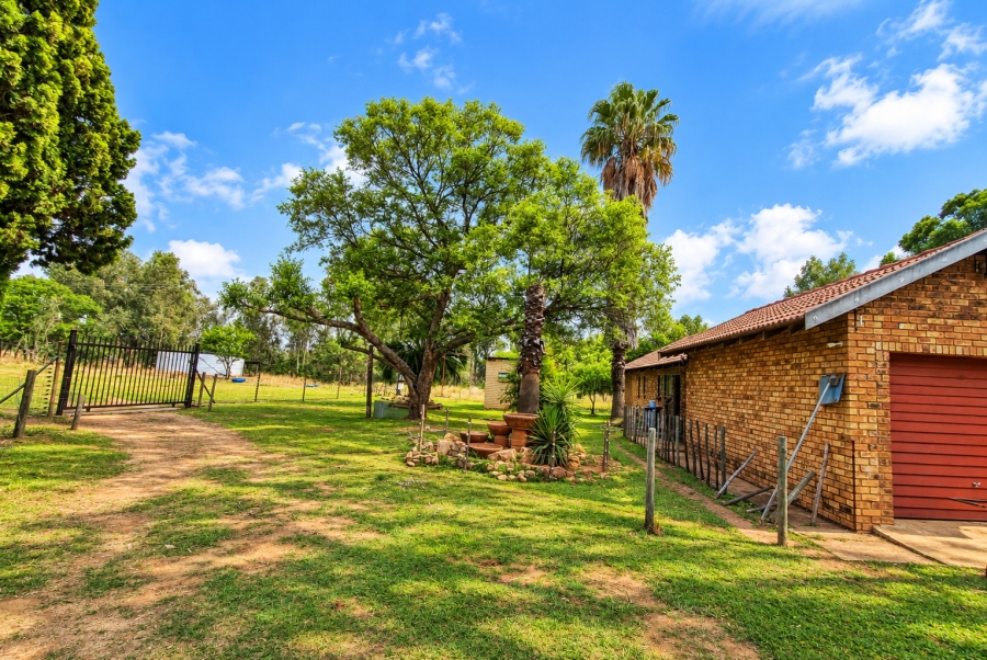 6 Bedroom Property for Sale in Rayton Gauteng