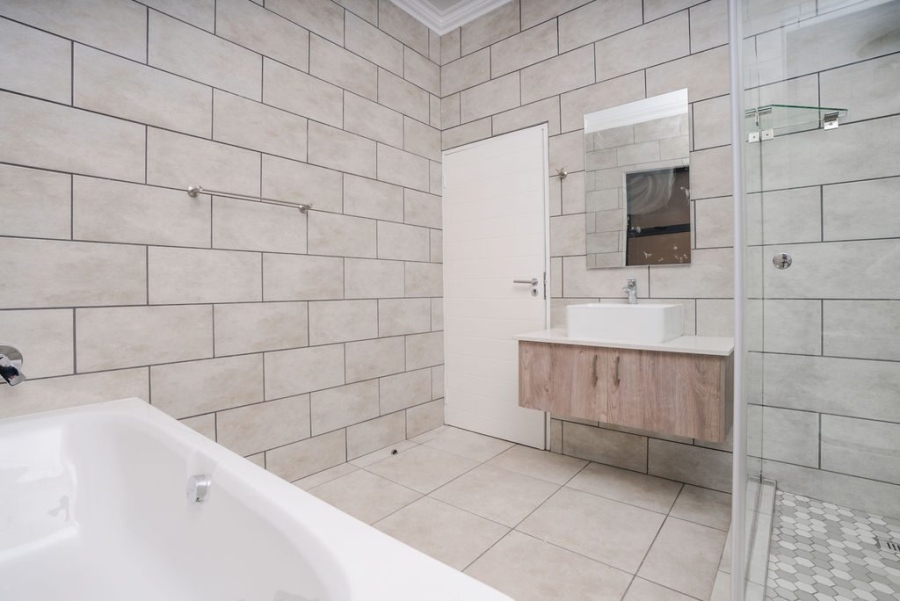 3 Bedroom Property for Sale in Silver Lakes Gauteng