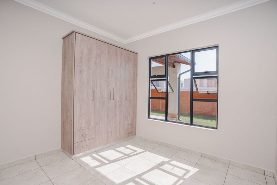 3 Bedroom Property for Sale in Silver Lakes Gauteng