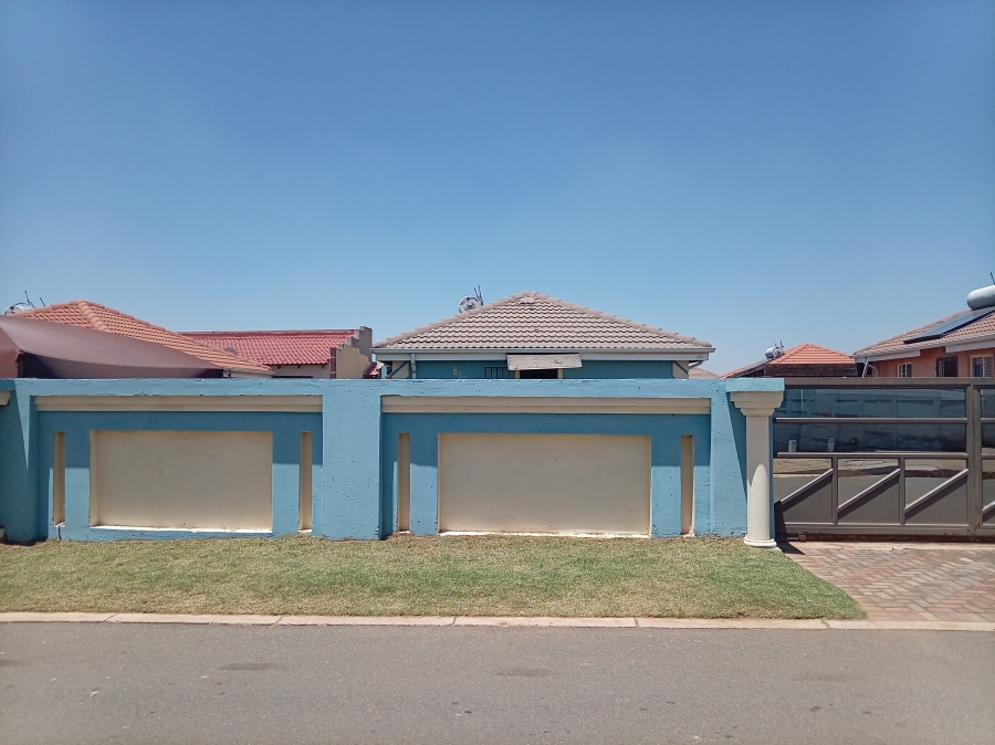 2 Bedroom Property for Sale in Crystal Park Gauteng