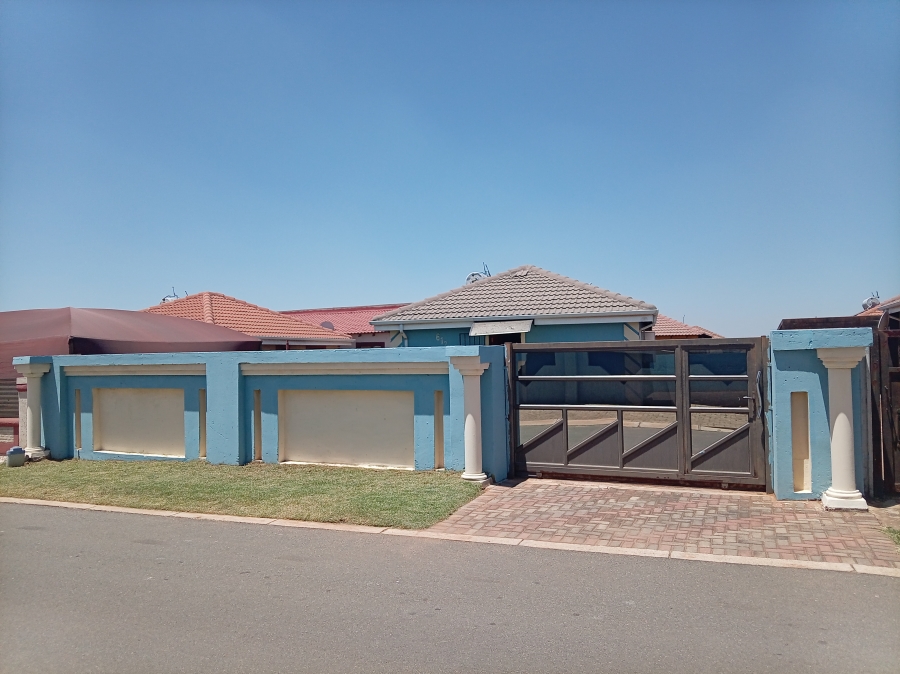 2 Bedroom Property for Sale in Crystal Park Gauteng