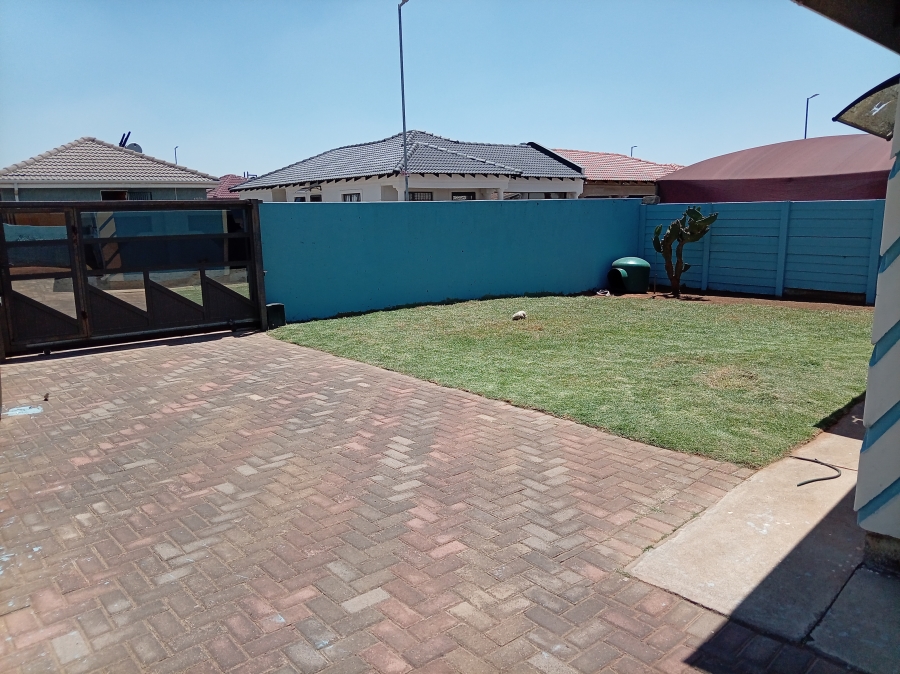 2 Bedroom Property for Sale in Crystal Park Gauteng