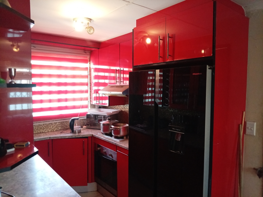 2 Bedroom Property for Sale in Crystal Park Gauteng
