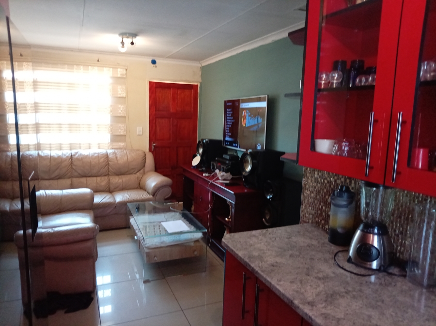 2 Bedroom Property for Sale in Crystal Park Gauteng