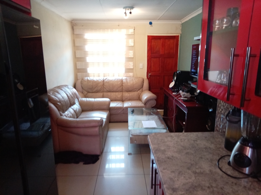 2 Bedroom Property for Sale in Crystal Park Gauteng