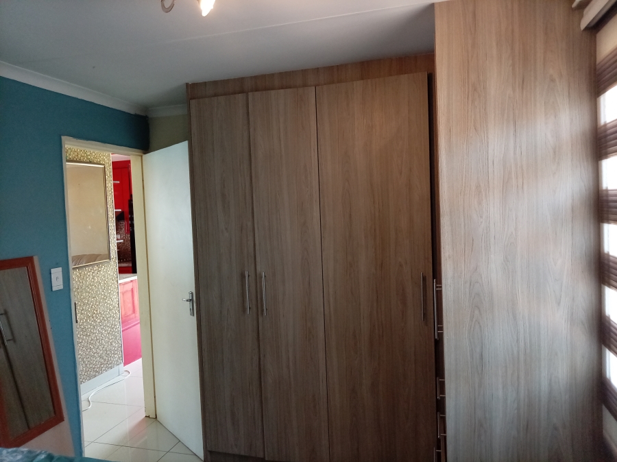 2 Bedroom Property for Sale in Crystal Park Gauteng