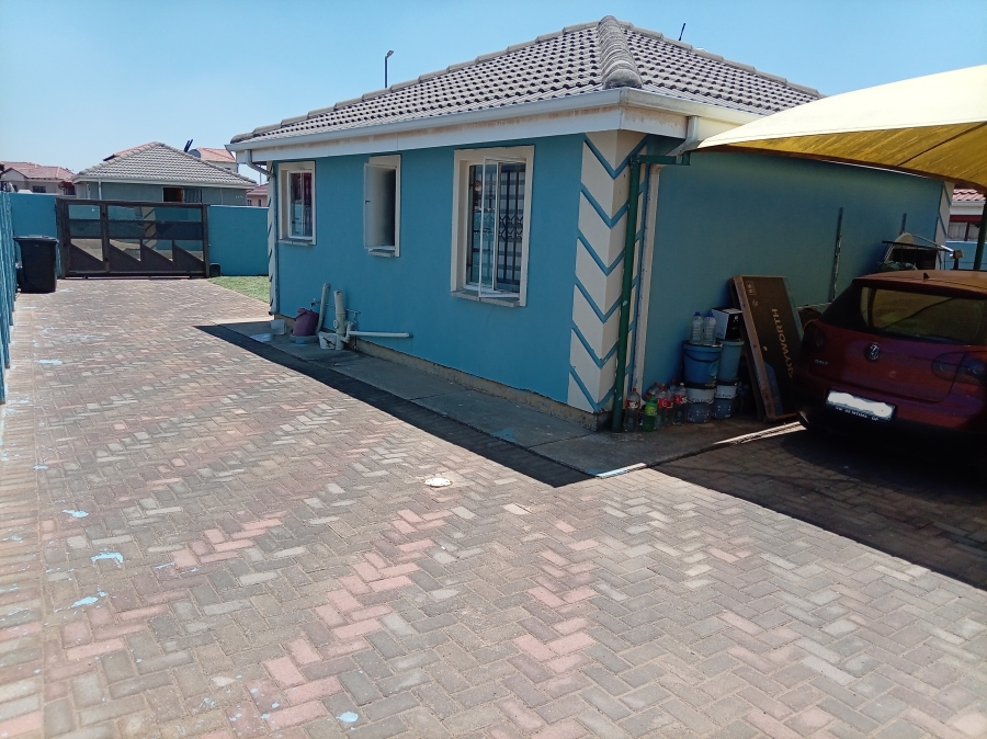 2 Bedroom Property for Sale in Crystal Park Gauteng