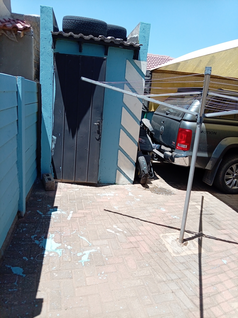 2 Bedroom Property for Sale in Crystal Park Gauteng