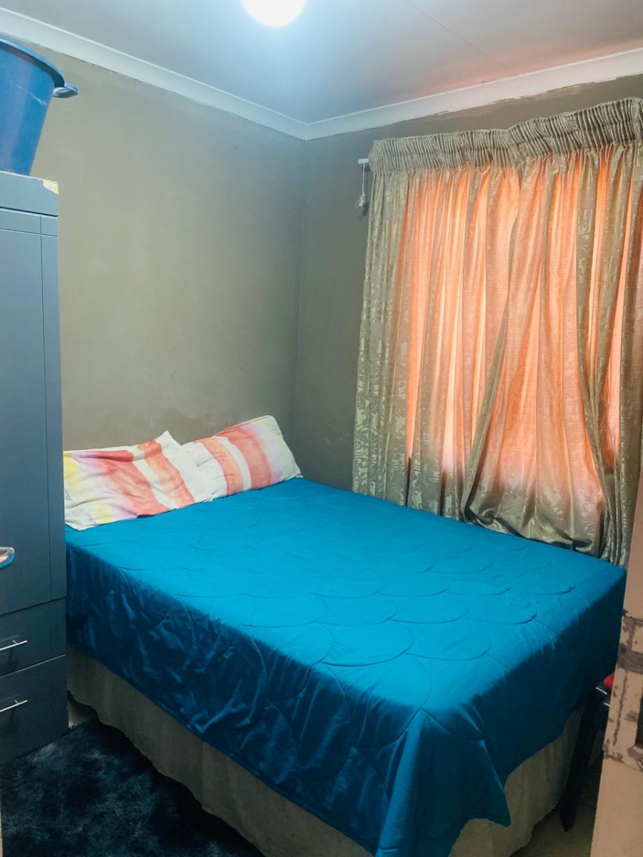 2 Bedroom Property for Sale in Protea Glen Gauteng