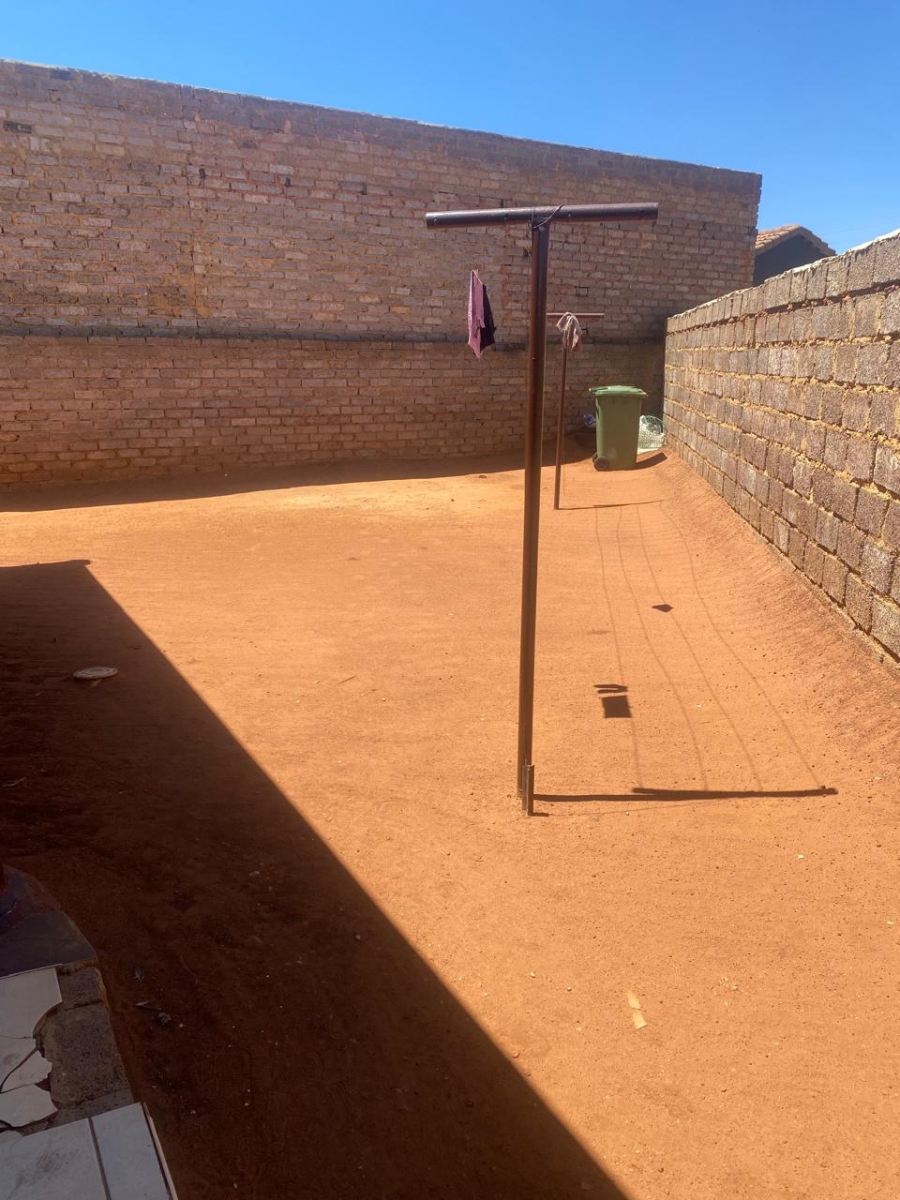2 Bedroom Property for Sale in Protea Glen Gauteng