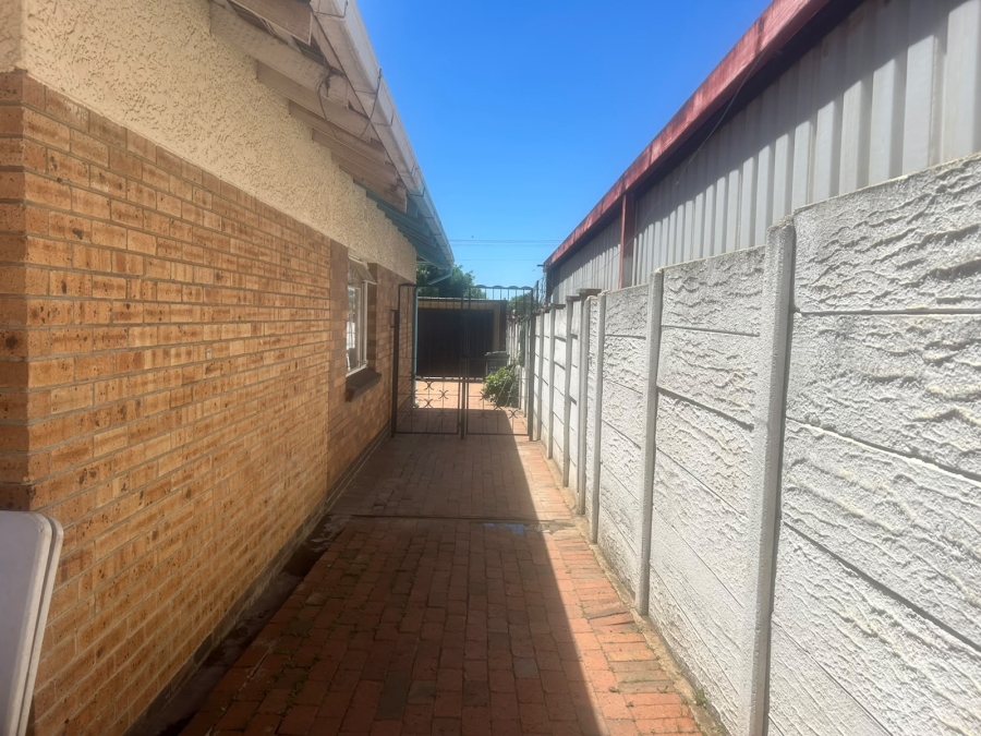 3 Bedroom Property for Sale in Rewlatch Gauteng
