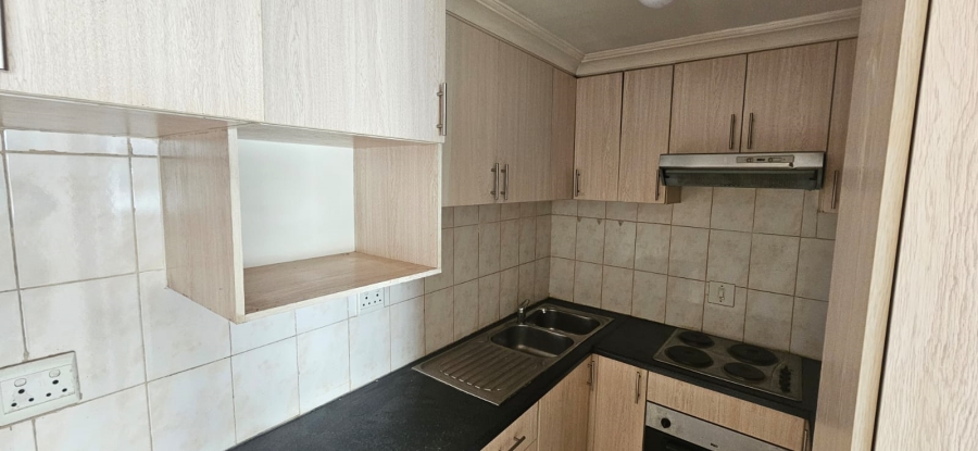 To Let 2 Bedroom Property for Rent in Lambton Gauteng