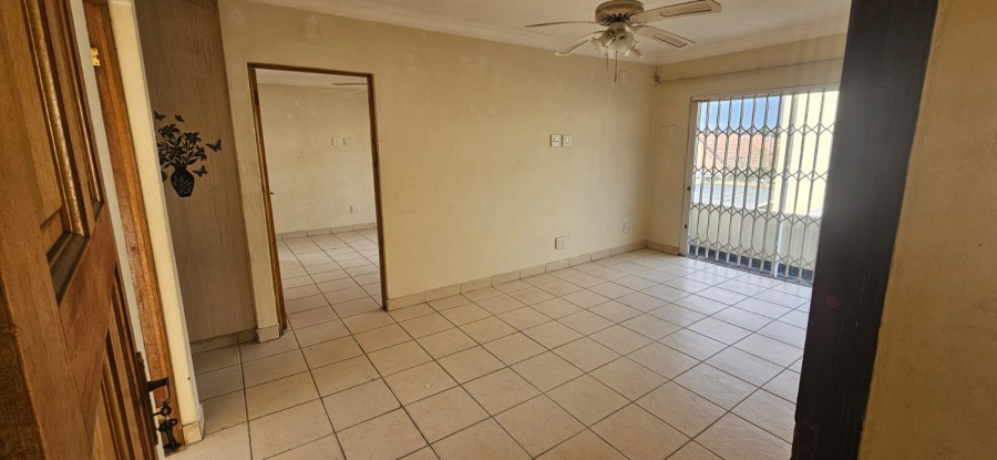 To Let 2 Bedroom Property for Rent in Lambton Gauteng