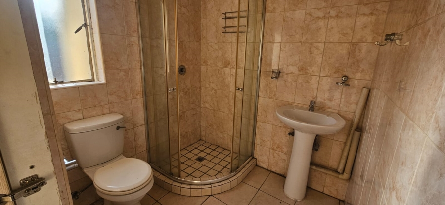 To Let 2 Bedroom Property for Rent in Lambton Gauteng