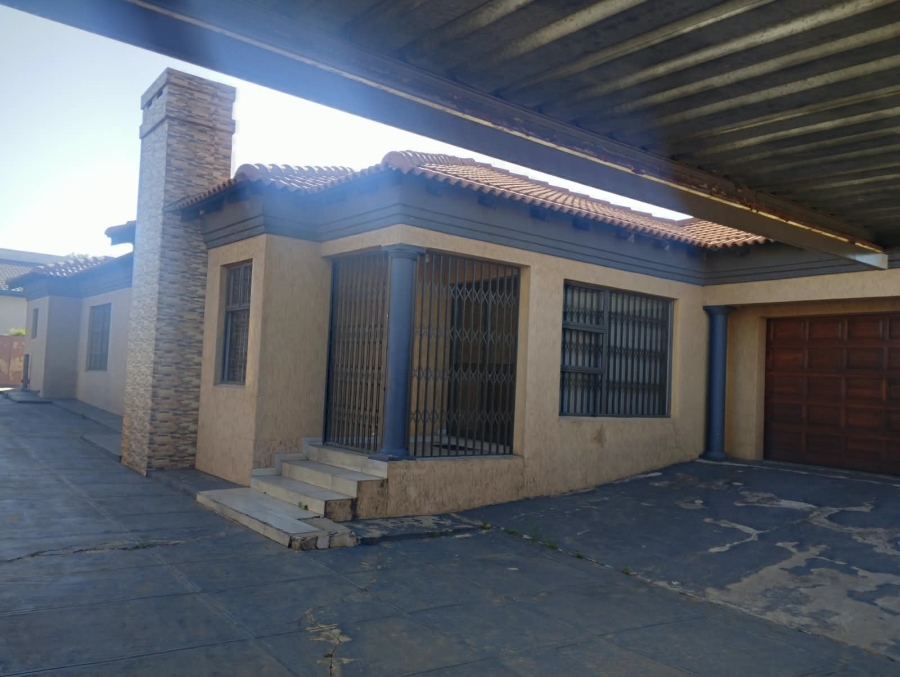 4 Bedroom Property for Sale in Meyerton Park Gauteng