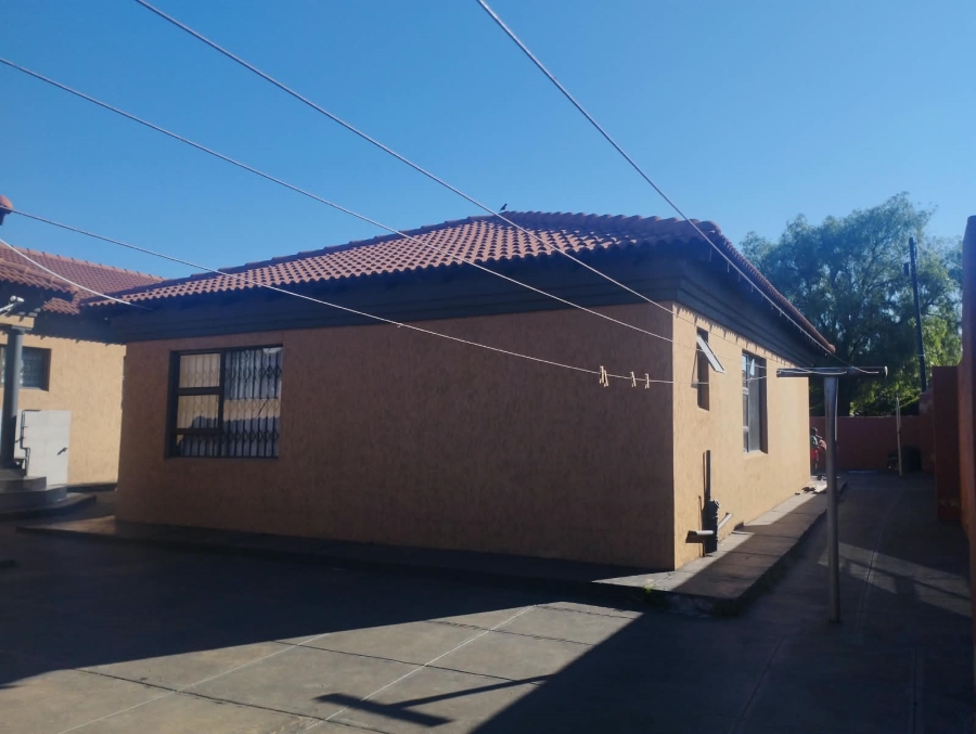 4 Bedroom Property for Sale in Meyerton Park Gauteng