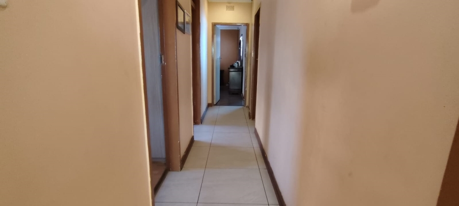 5 Bedroom Property for Sale in Westonaria Gauteng
