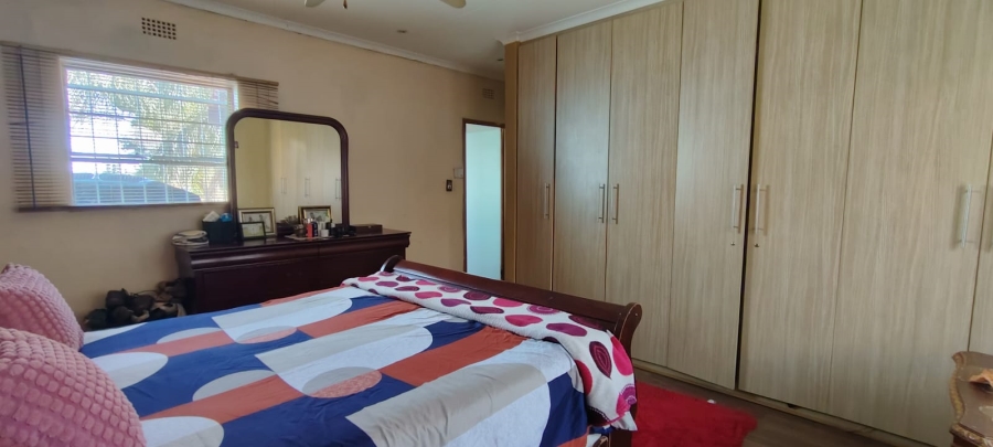 5 Bedroom Property for Sale in Westonaria Gauteng