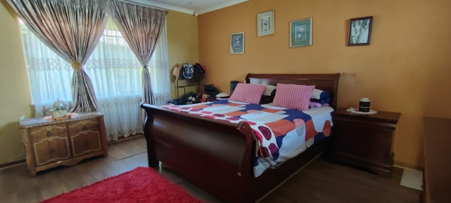 5 Bedroom Property for Sale in Westonaria Gauteng