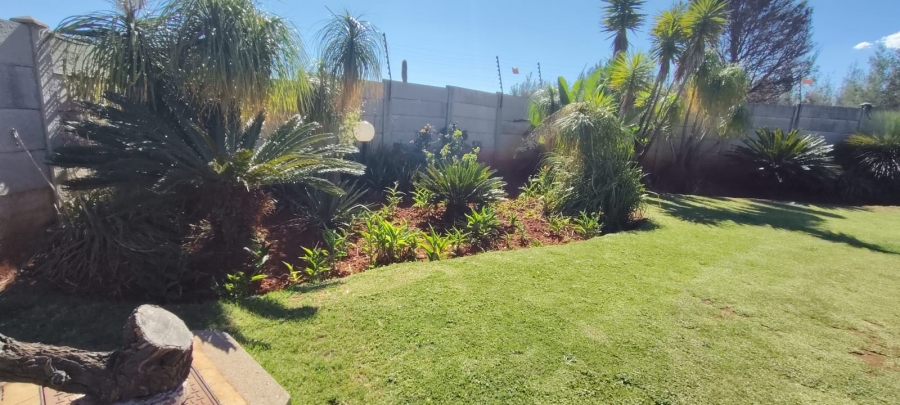5 Bedroom Property for Sale in Westonaria Gauteng