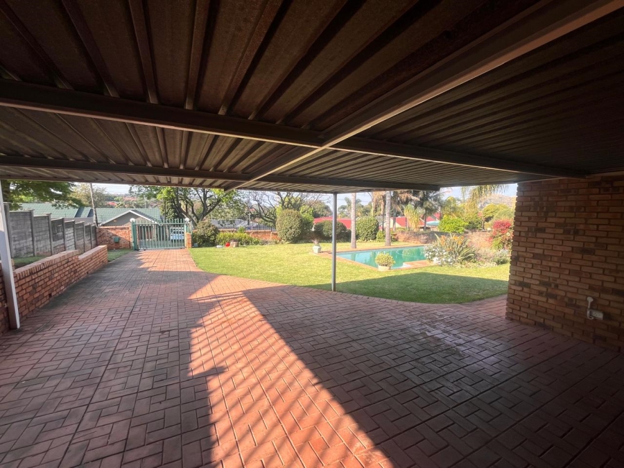 3 Bedroom Property for Sale in Helderkruin Gauteng