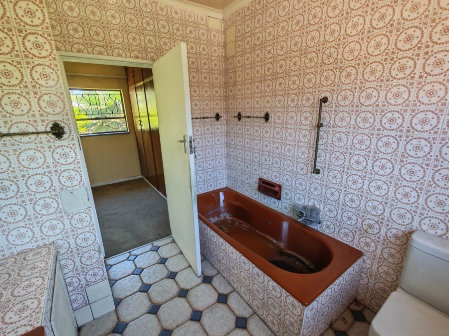 4 Bedroom Property for Sale in Selcourt Gauteng